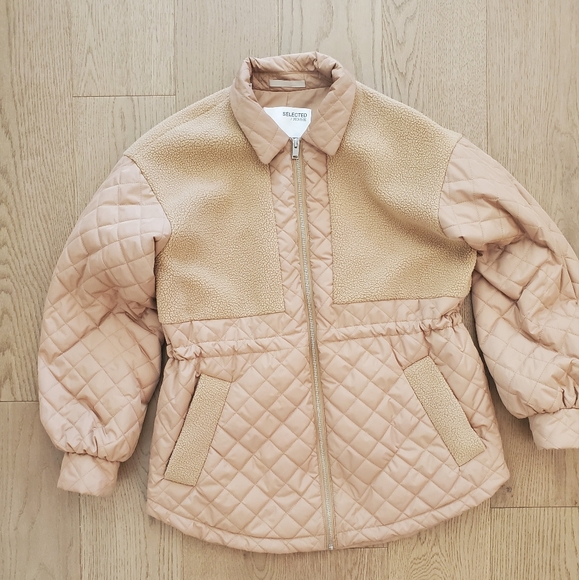 Camel Spring or Fall Coat - Picture 1 of 7